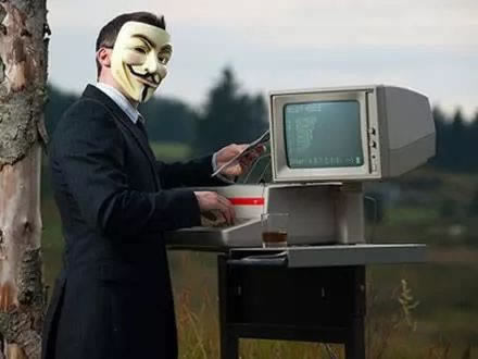 在网上的平台被黑账户上的钱提取不出.文章慨括（图）